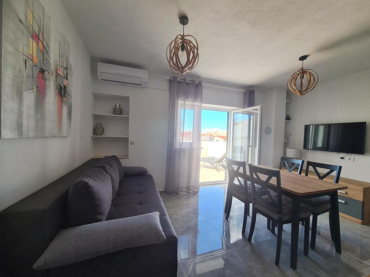 Hello Sunshine - Apartment On The Beach Zubovići Eksteriør billede